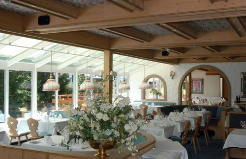 Davos-Dorf Hotel | Turmhotel Victoria - INCL. LIFT PASS Double room/addl. bed, shower/wc (max. 2 adults 1 child), BB