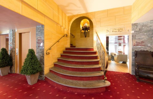 Davos-Dorf Hotel | Turmhotel Victoria - INCL. LIFT PASS Double room/addl. bed, shower/wc (max. 2 adults 1 child), BB