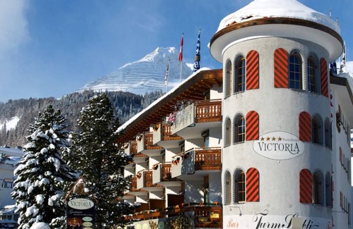 Davos-Dorf Hotel | Turmhotel Victoria - INCL. LIFT PASS Double room/addl. bed, shower/wc (max. 2 adults 1 child), BB