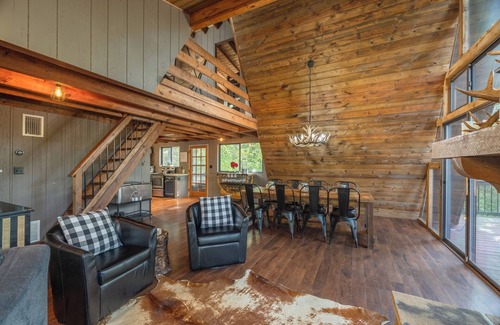 Innsbrook Ski Chalet | Turnberry Lakefront Getaway by Innsbrook Vacations!