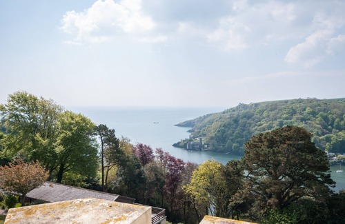 Dartmouth Apartment | Turner Apartment-Deluxe-River view-2 Bed