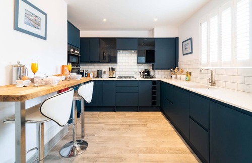 Lelant House | Turnstones - On-Site Parking - Outside Area - Sleeps 10