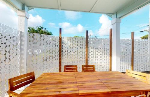 Lincoln City House | Turquoise Dreams