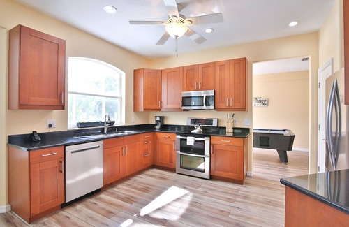 Palma Sola House | Turtle Cove! Heated Pool, Movie Room, Pool Room, Lakeview, Close to Anna Maria