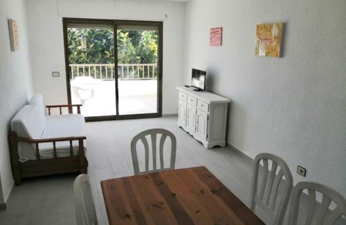 Peniscola Apartment | Turyva Tarongers 5 - Modern 1-Bed Apartment & 5 Min to Peníscola Beach