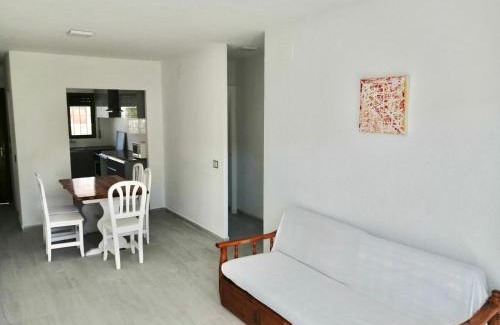 Peniscola Apartment | Turyva Tarongers 5 - Modern 1-Bed Apartment & 5 Min to Peníscola Beach