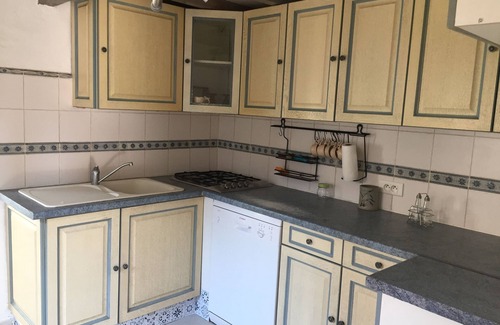 Neuville House | Tuscan country house in Auvergne