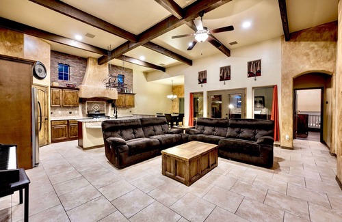 Las Cruces Villa | Tuscan Villa Outdoor Living, Jacuzzi & Gym