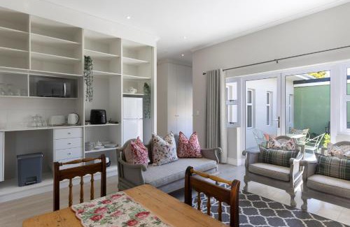 Westridge Apartment | Twelve on Arum