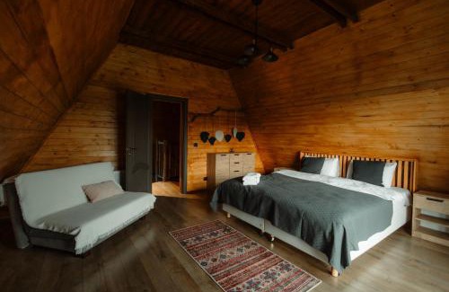 Partestii de Jos House | Twin Cabins/Cabanele Gemene