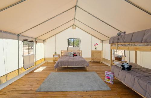 Boerne Other | Twin Falls Luxury Glamping - Adventure Tent