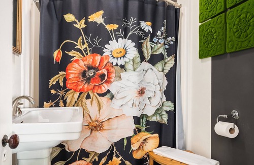 Woodstock Hotel | Twin Gables of Woodstock