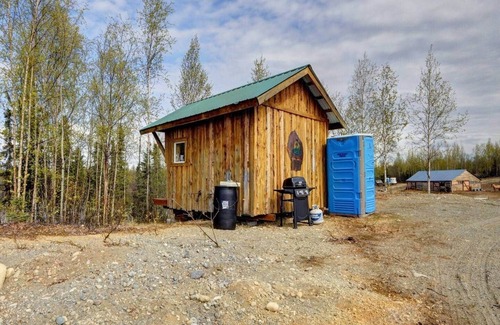 Houston House | Twin Lakes Couples Dry Cabin