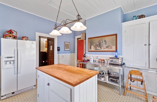 Waynesville Other | Twin Maples Farmhouse-Walk to Dining, Shops & Pubs