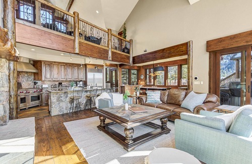 Elk Crossing House | Twin Peaks Lodge 🏡 Views ☀️ Hot Tub ⛳️ Golf ⛷Ski $0 Cleaning