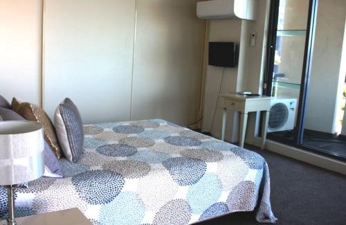 Forster Apartment | Twin Pines 401 CBD Location