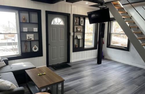 Northville House | Twin Pines Lake Resort 1