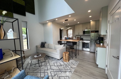 Lancaster Cottage | Twin Sycamore River Cottages