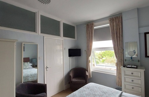 Roundham Bed & Breakfast | Two Beaches