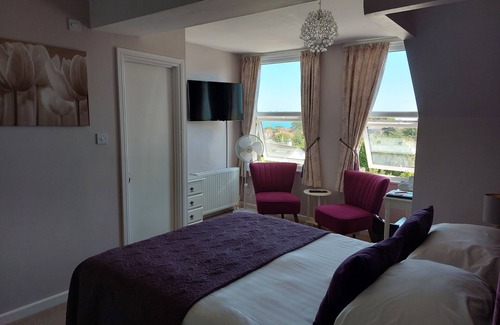 Roundham Bed & Breakfast | Two Beaches