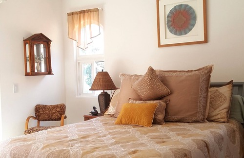 Topanga Bed & Breakfast | Two Beautiful Bedrooms & Private Patio with Morning Coffee & Tea Service