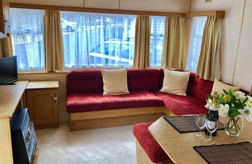 Barbrook House | Two Bed Static Caravan. Beautiful 10 min walk to Centre of Lynton
