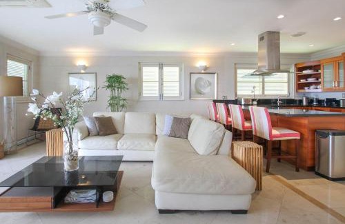 Old Trees Bay Apartment | Two-Bedroom Apartment by Bluescape
