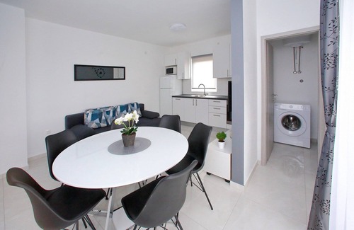 Bibinje Apartment | Two bedroom apartment with terrace Bibinje, Zadar (A-14436-b)