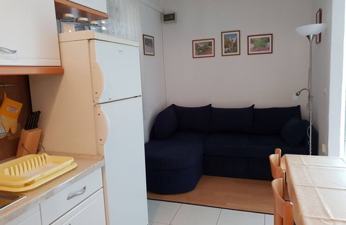 Sutivan Apartment | Two bedroom apartment with terrace Sutivan, Brač (A-17825-a)