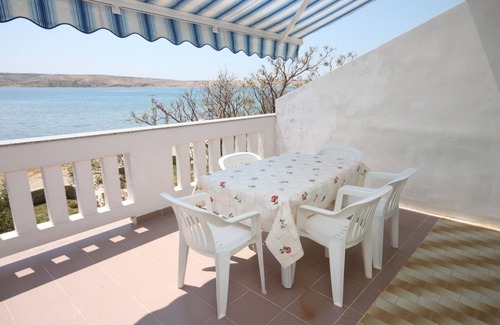 Kustici Apartment | Two bedroom apartment near beach Kustići, Pag (A-6355-b)