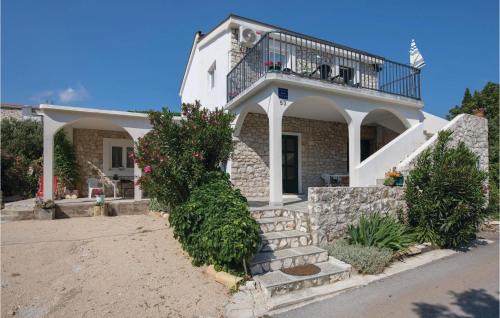 Kremena Apartment | Two-Bedroom Apartment In Klek