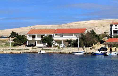 Kustici Apartment | Two bedroom apartment near beach Kustići, Pag (A-6355-c)