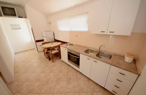 Podobuce Apartment | Two bedroom apartment near beach Podobuče, Pelješac (A-631-c)