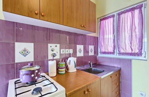 Cove Basina (Jelsa) Apartment | Two bedroom apartment near beach Basina, Hvar (A-5699-c)