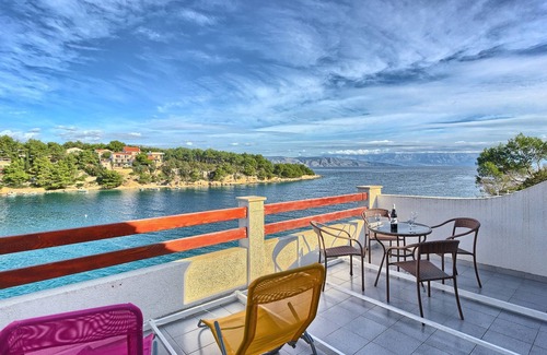 Cove Basina (Jelsa) Apartment | Two bedroom apartment near beach Basina, Hvar (A-5699-c)