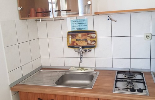 Gdinj Apartment | Two bedroom apartment near beach Cove Jedra, Hvar (A-2583-f)