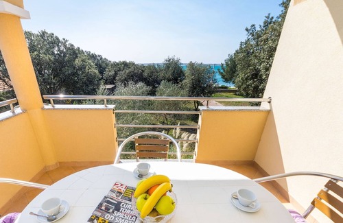 Vrsi Apartment | Two bedroom apartment near beach Vrsi - Mulo, Zadar (A-5951-d)