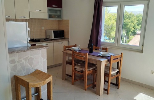 Cove Osibova (Milna) Apartment | Two bedroom apartment with terrace and sea view Cove Osibova, Brač (A-23774-b)