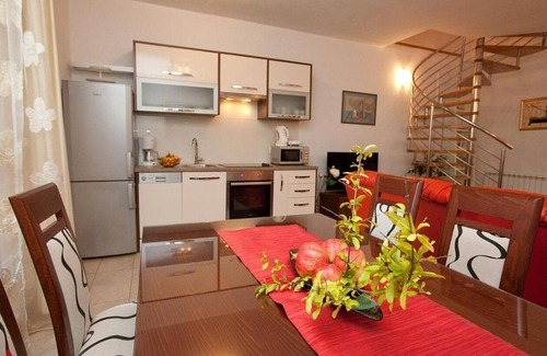 Preko Apartment | Two bedroom apartment with terrace Preko, Ugljan (A-20390-b)