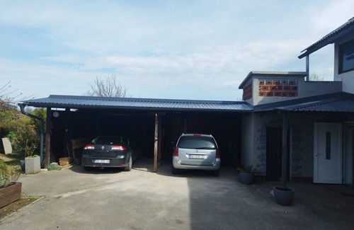 Sisak Apartment | Two bedroom apartment with terrace Sisak, Moslavina (A-22670-a)