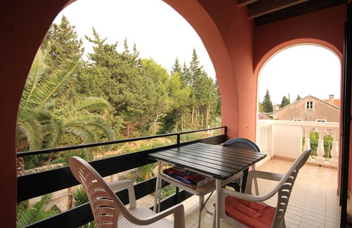 Susica Apartment | Two bedroom apartment with terrace Sušica, Ugljan (A-841-b)
