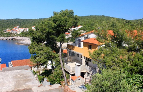 Zavalatica Apartment | Two bedroom apartment with terrace and sea view Zavalatica, Korčula (A-547-a)