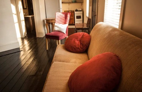 Faubourg Lafayette House | Two bedroom Comfort Near Everything!