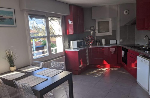 Merignac Apartment | Two bedroom home in Mérignac, cozy and well decorated