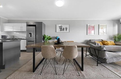 Century City Apartment | Two Bedroom Luxury Apartment, Century City - BackUp Power