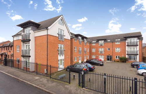 Derby Apartment | Two Bedroom Superior Apartment