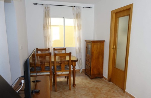 Monte Faro House | Two Bedroom Town House, Communal Swimming Pool, Wi Fi, UK TV and sports court