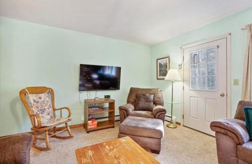 Killington House | Two bedroom Townhouse within walking distance to all activities Glazebrook J4