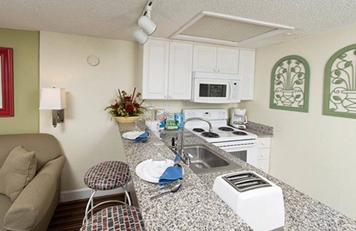Ocean Drive Resort | Two Bedroom Ocean Front Luxury Condo, Myrtle Beach, South Carolina 1890830