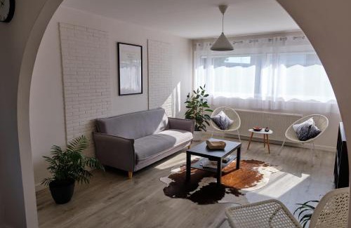 Ancely Apartment | Two bedrooms modern apartment close to Tram